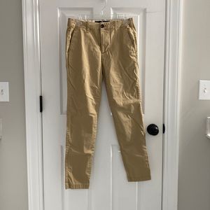 Hollister skinny chino pants w 28 L 30